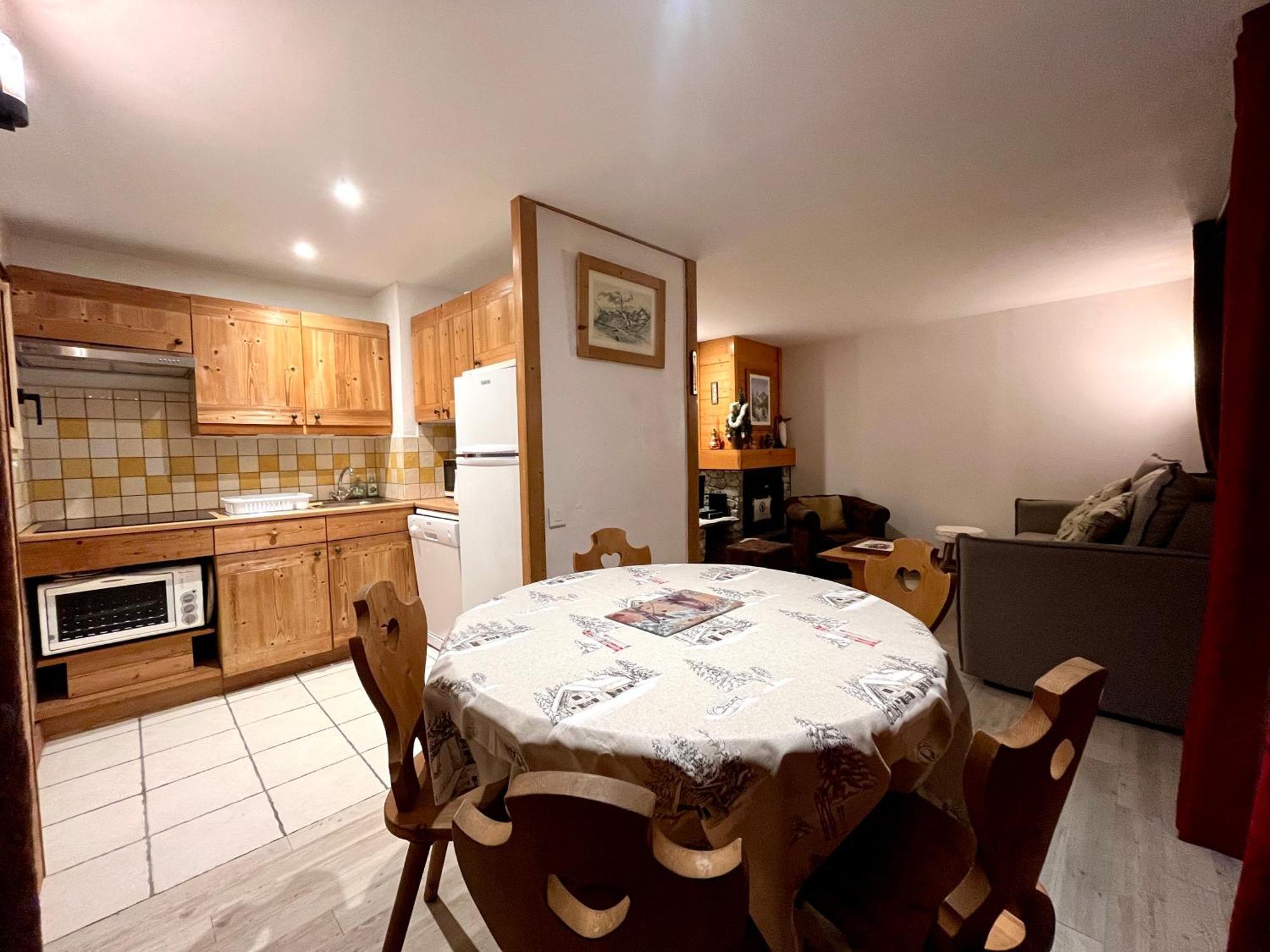 Grand Chalet - Appartement 5Pax Au Pied Des Pistes - Parking - Skiroom - Cheminee Decorative- Balcons Тінь Екстер'єр фото